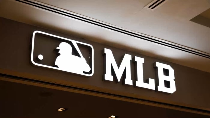 mlb thumb